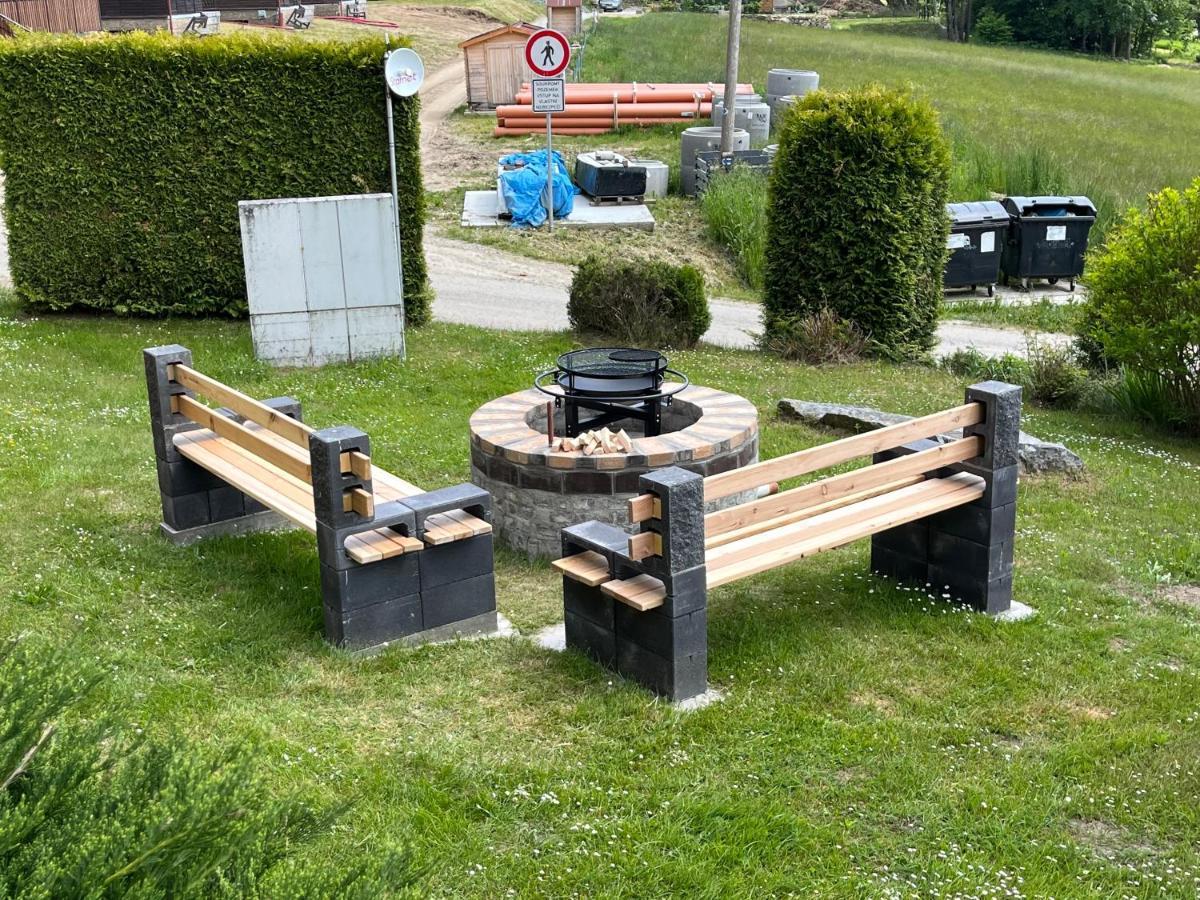 Chata Pod Houbovym Vrchem 2 Horní Planá Eksteriør bilde